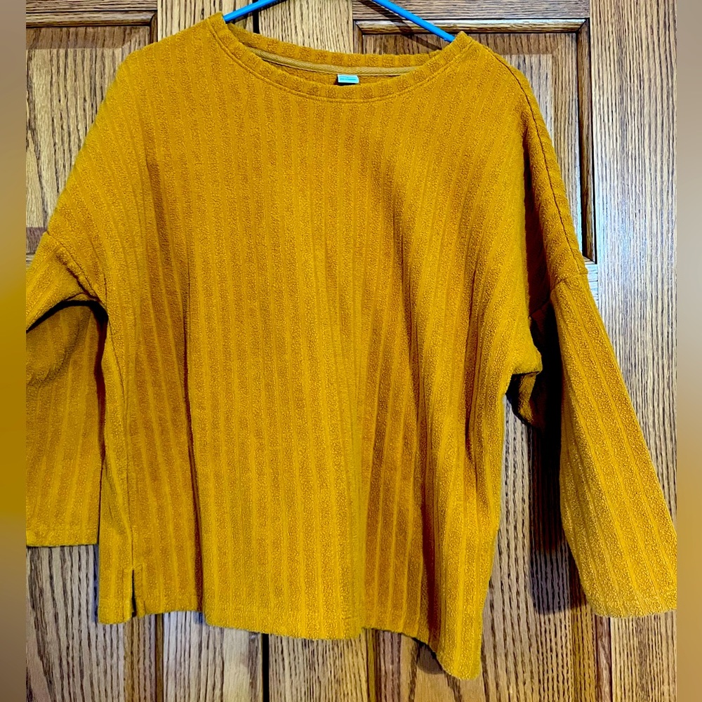 Old Navy Mustard/Gold sweater